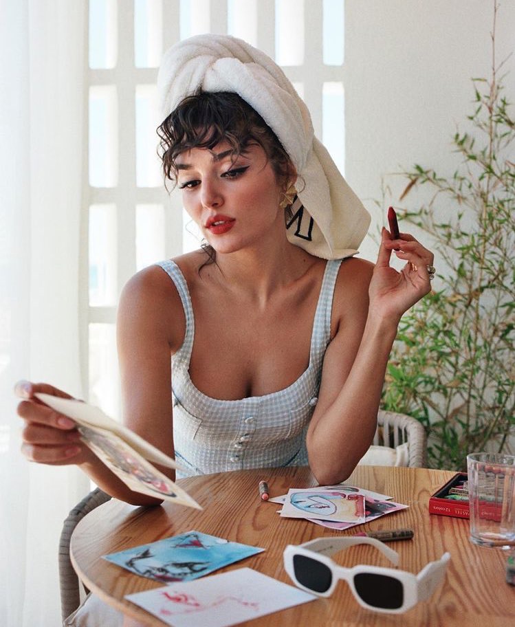 Hande_for_Vogue_018.jpg